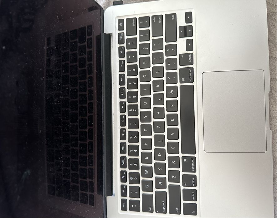 MACBOOK PRO 13” Mac iOS Prata