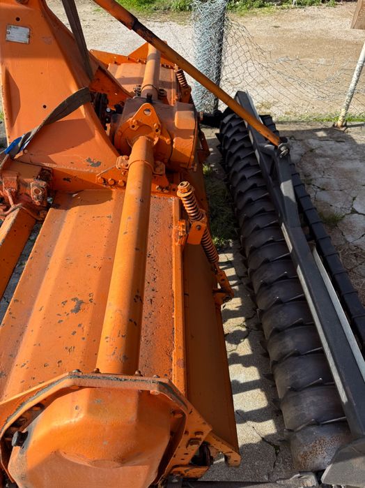 Rotofresa com facas novas