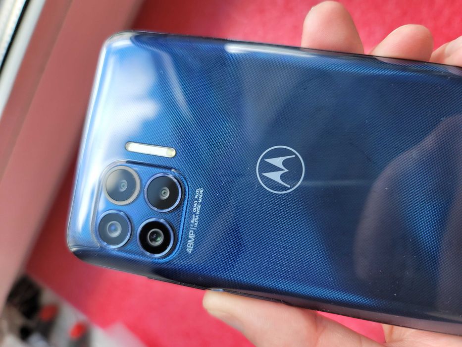Motorola One 5G 128GB 6.7" 90Hz планшет AT&T заблокована 5000мАч