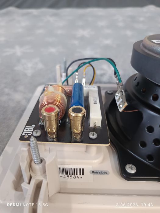 JBL 6,5" Głośniki instalacyjne ścienne 8Ω