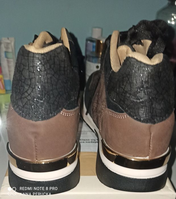 Nowe obuwie sportowe