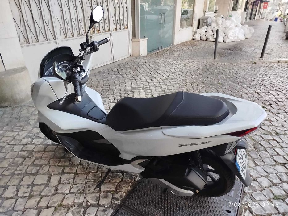 Honda PCX 125 (Modelo JF83) – 2020 – 17.500 km