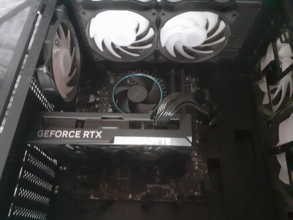 Vende-se computador com apenas 3 meses de uso Nova praticamente64729767874561122