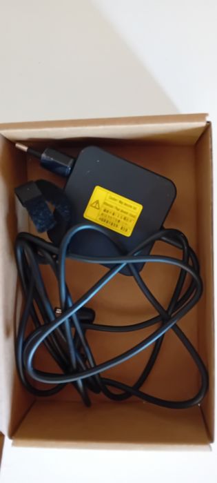 ASUS adapter, zasilacz , ładowarka do laptopa nowa