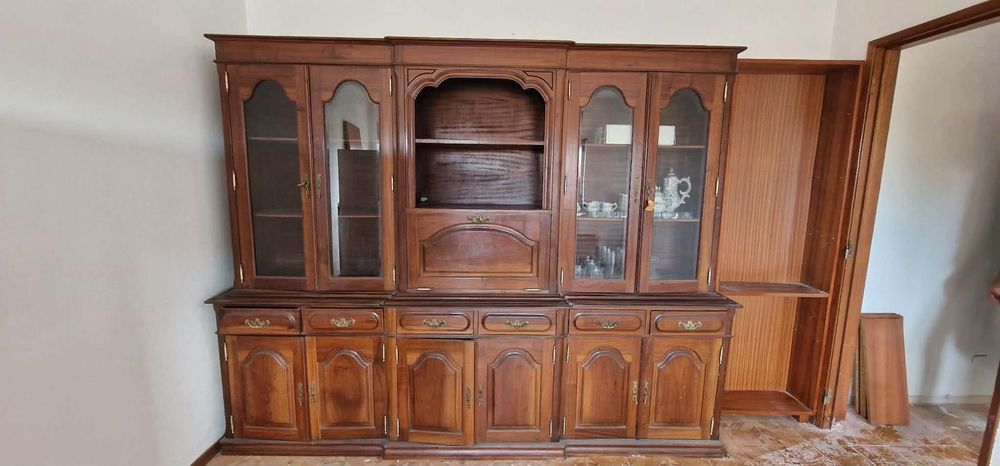 Armário de sala / Louceiro