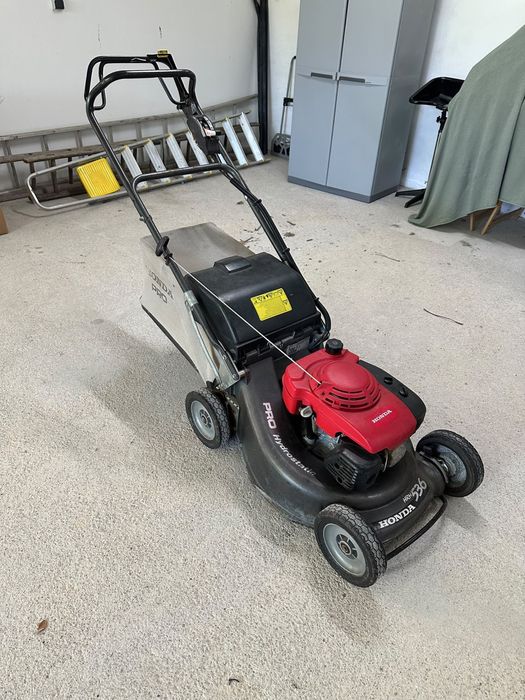 Máquina cortar relva honda HRH 536 PRO