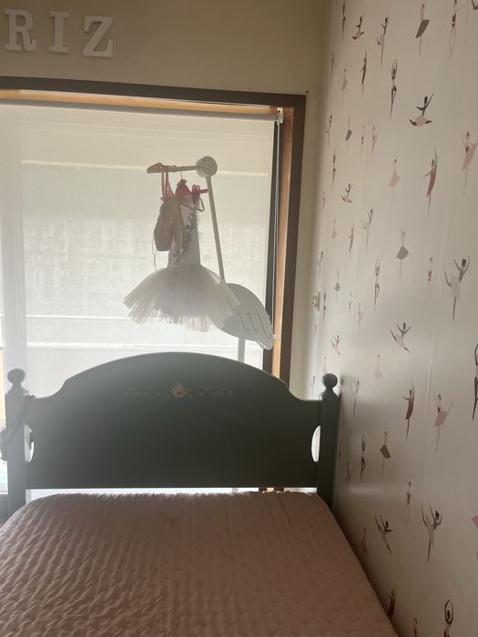Quarto pinho menina