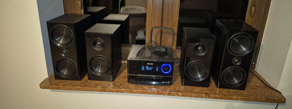Wieża Philips + 4 kolumny wOOx + pilot + kable