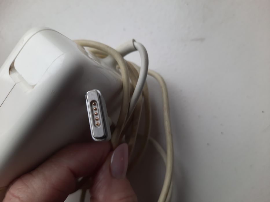 Zasilacz ladowarka oryginalna do macbooka