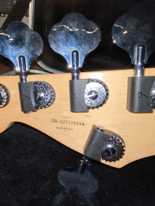 Fender jazz bass delux 5