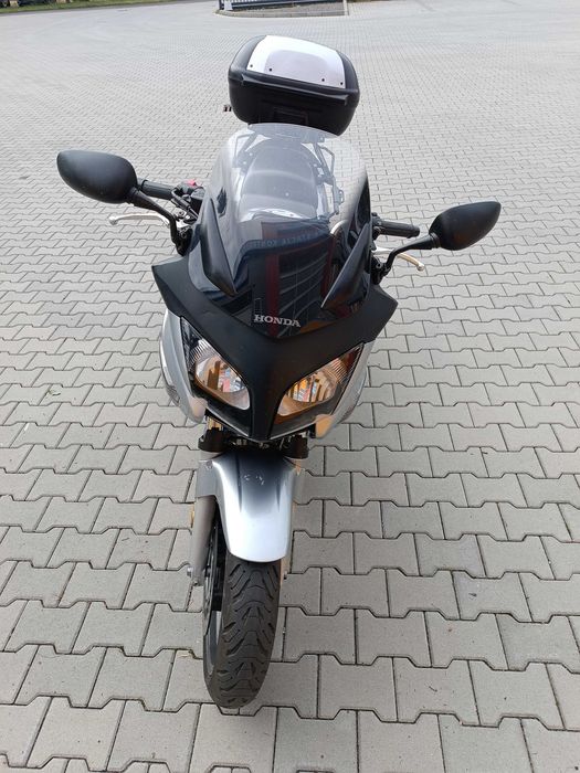 Motocykl Honda CBF 600