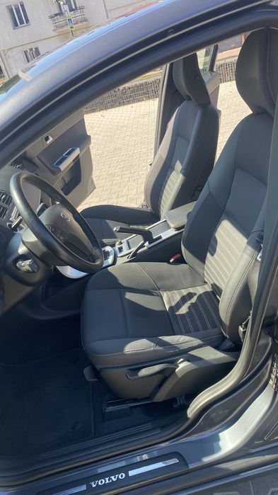 Продаю  Volvo v50
