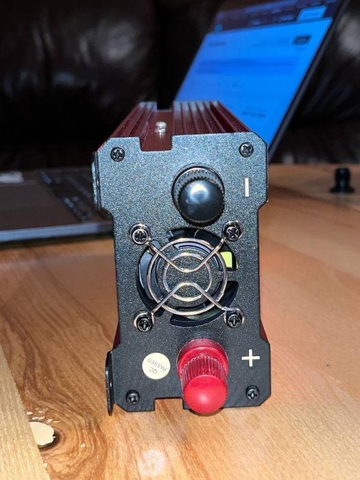 Інвертор, перетворювач напруги