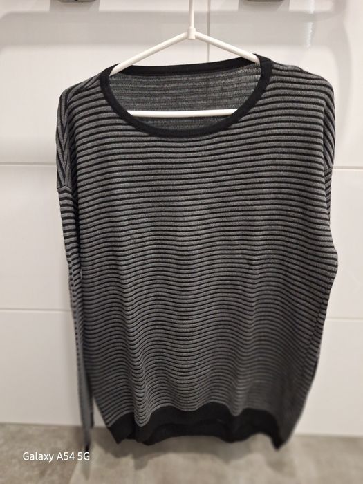 Zestaw swetrów w rozmiarze M