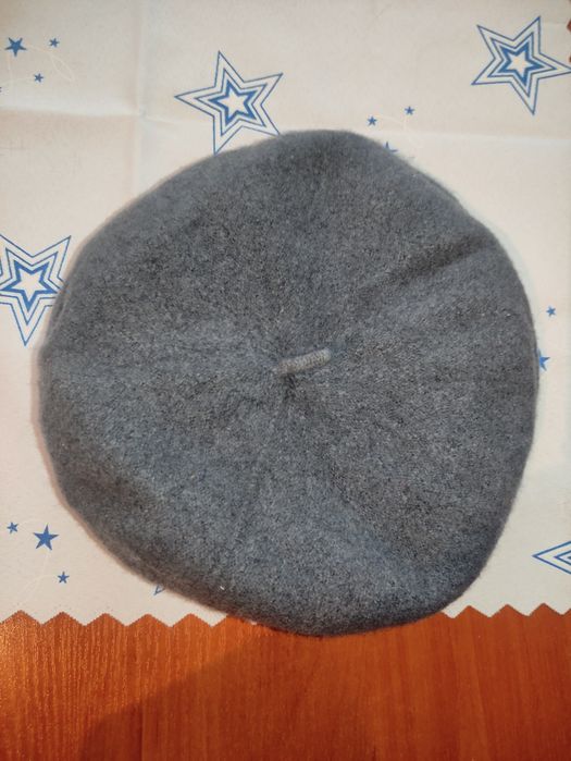Beret     damski