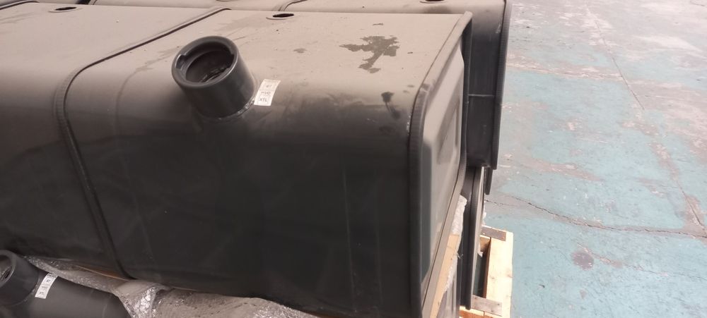 Паливний бак 180л.