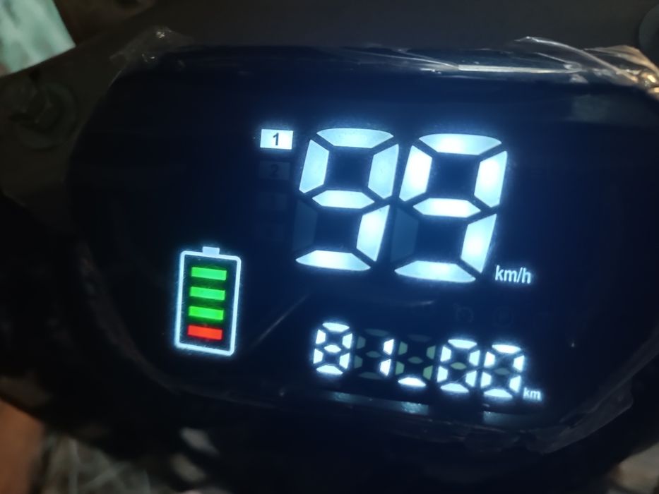 Продам электро  макси скутер  моторолер електрон 150,4 квт