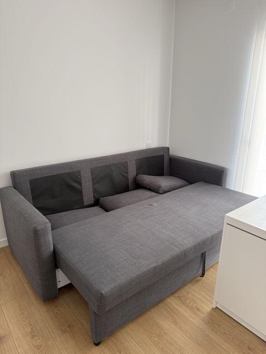 Sofa cama 3 lugares modelo FRIHETEN - em estado novo!