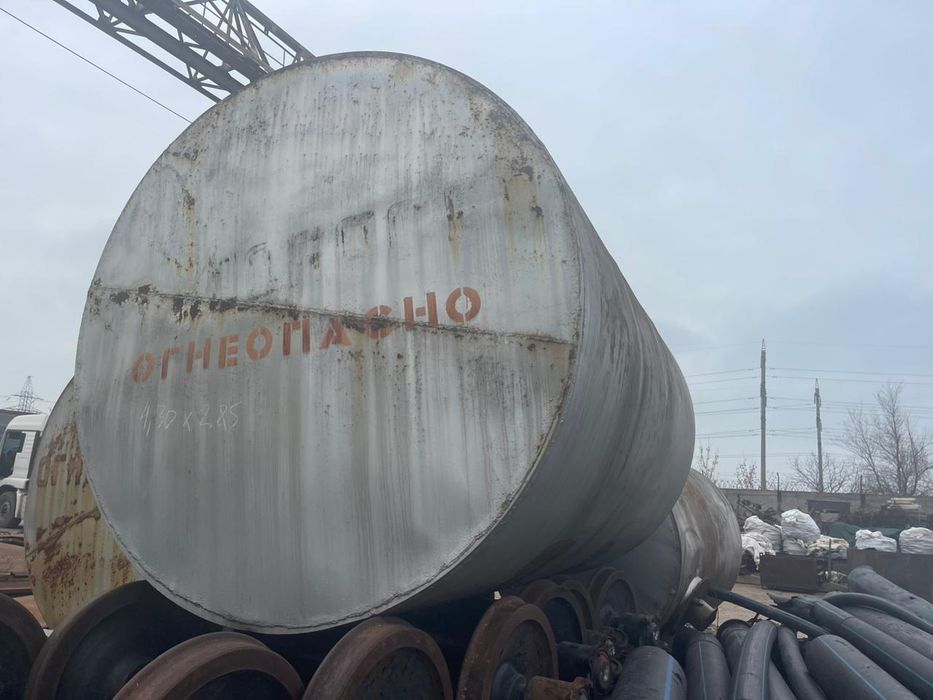 Продаємо ємності паливні 10м3 25м3