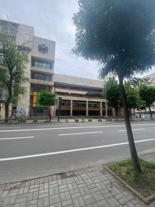 Продаж окремої будівлі 3139 м.кв вул.Січових Стрільців у центрі Києва