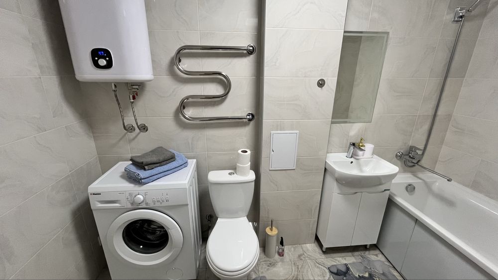 Подобово!Посуточно!Оренда!Затишна та чиста квартира!ЦЕНТР. 2-й ПОВЕРХ!