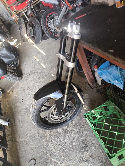 Aprilia Tuono 125 lagi półki zawieszenie