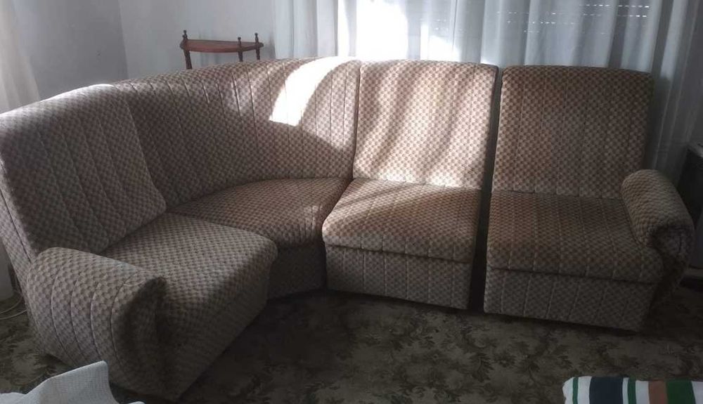 Sofá de 4 elementos em tecido