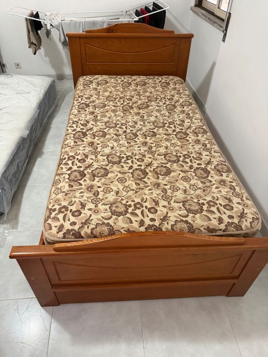 Cama com colchão