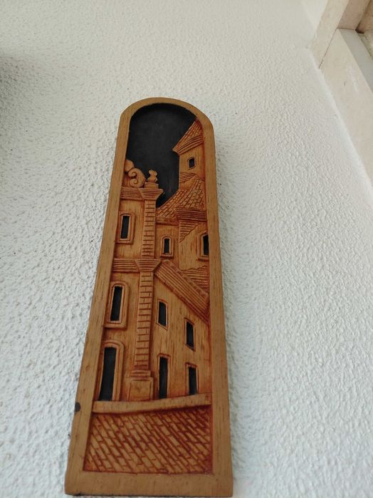 Quadro Escupido na Própria Madeira