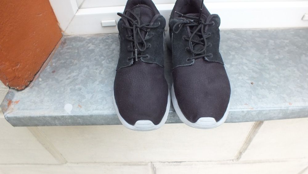 Super buty sportowe marki Nike w roz 46