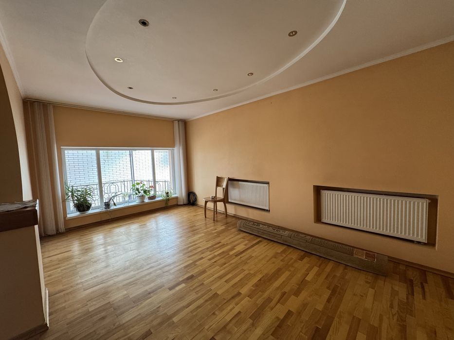 Продам добротний будинок