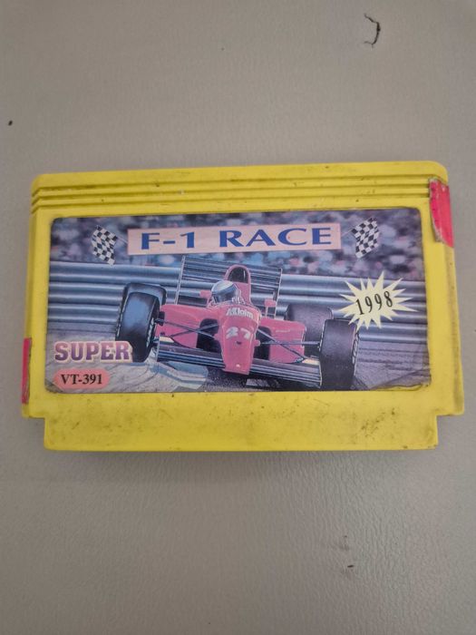 Pegasus kartridż gra wyscigi F 1   z  1998r