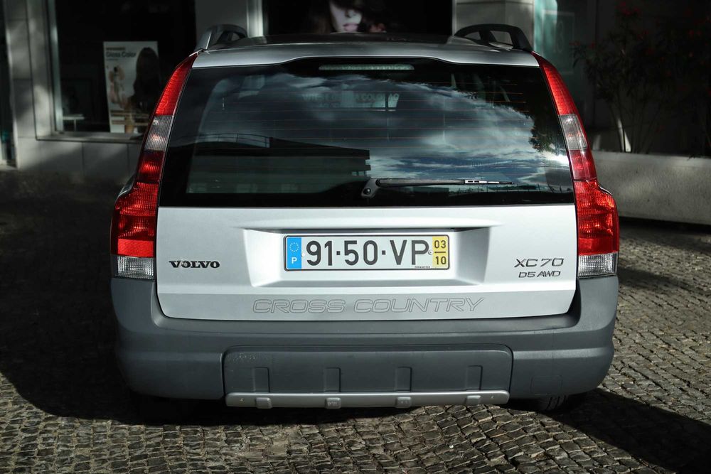 Volvo XC70 D5 AWD – 492.427 km – Bom Estado