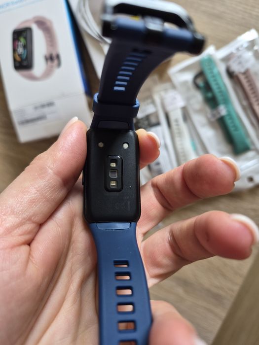 Honor Band 6 смарт годинник