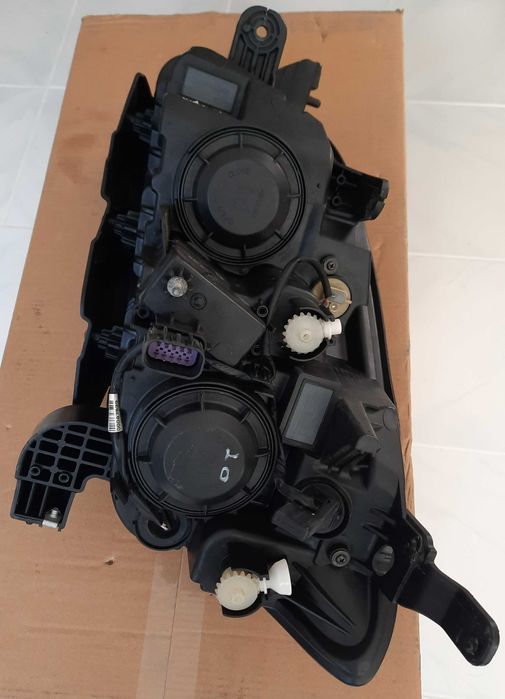 Chevrolet Trax - Farol com Lâmpadas