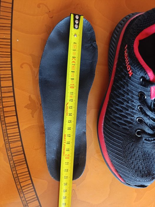 Buty sportowe w dobrym stanie