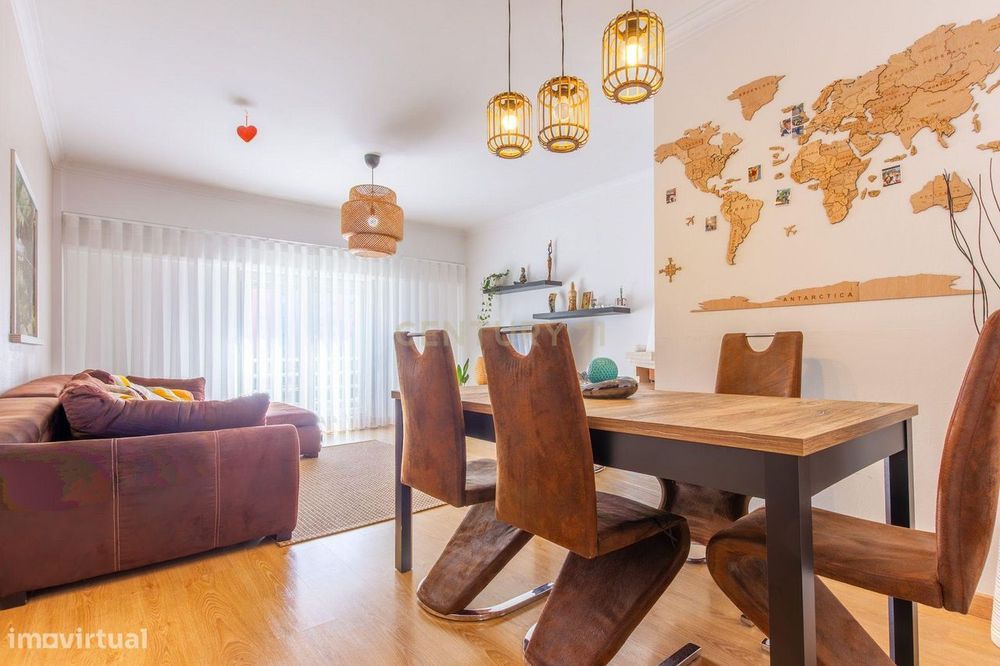 Apartamento T2 em Santa Marta do Pinhal com 86 m² e terraço — Corroios, Setúbal