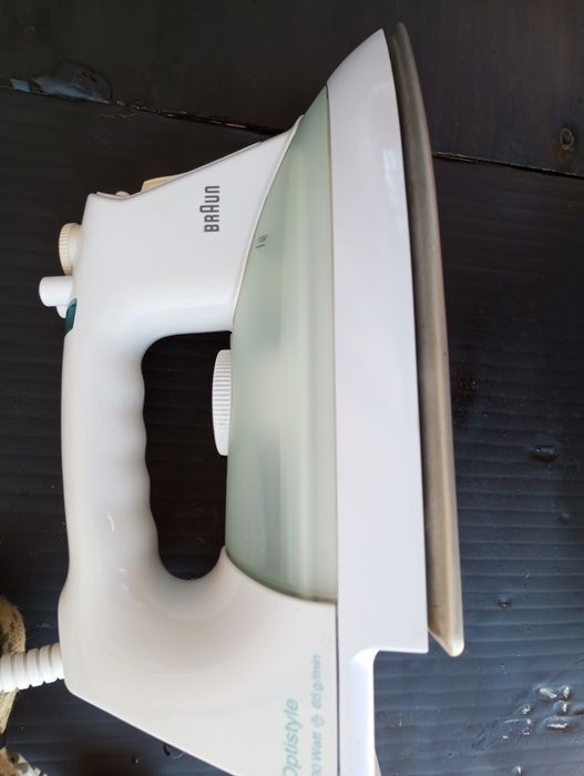 Ferro de engomar a vapor Braun