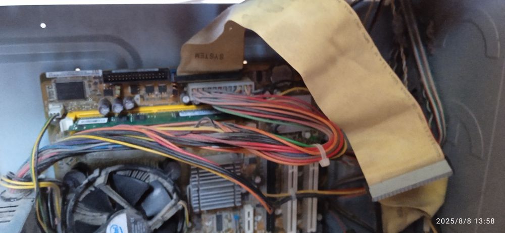 Продаю системний блок у робочому стані та комплектуючі