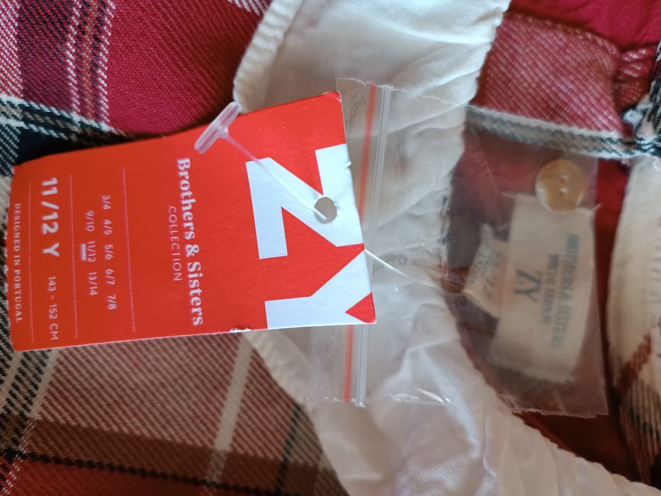 Vestidos menina NOVOS  t8/10