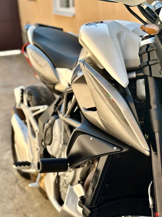Mv agusta stradale 800 2018г.