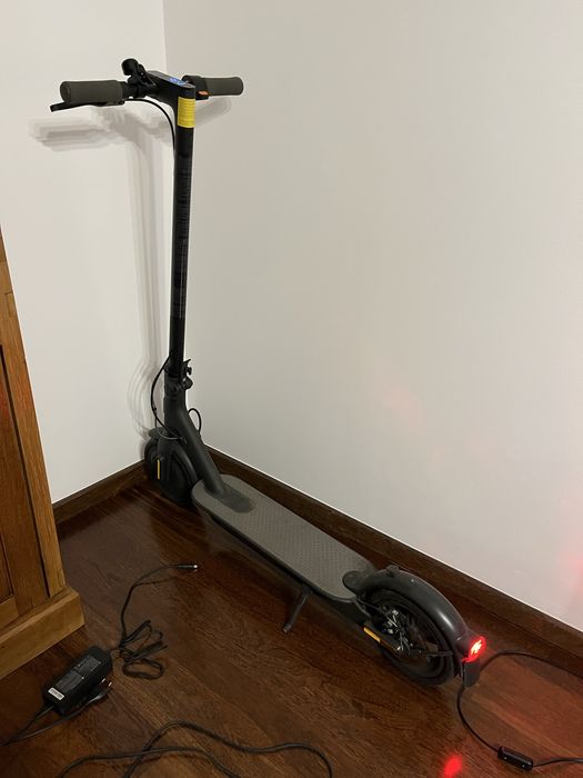 Trotinete Mi Eletric Scooter Essential