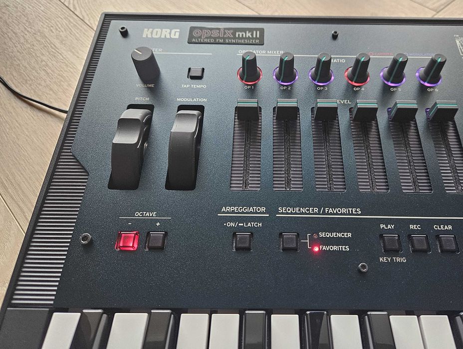 KORG Opsix MKII + Duża kolekcja brzmień