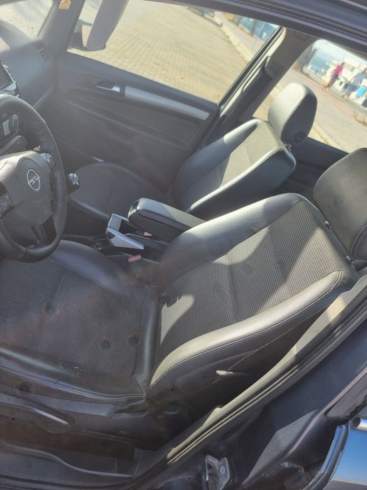 Vendo Opel Zafira 1.7Cdti