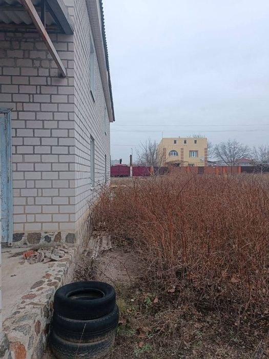 Продам 2-поверховий будинок без внутрішніх робіт