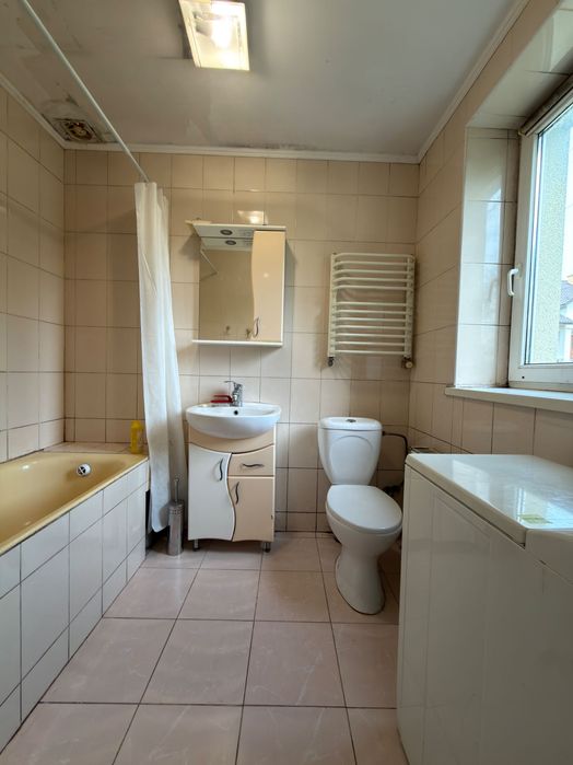 Продається готовий цегляний будинок з ремонтом неподалік Стрия (15км)