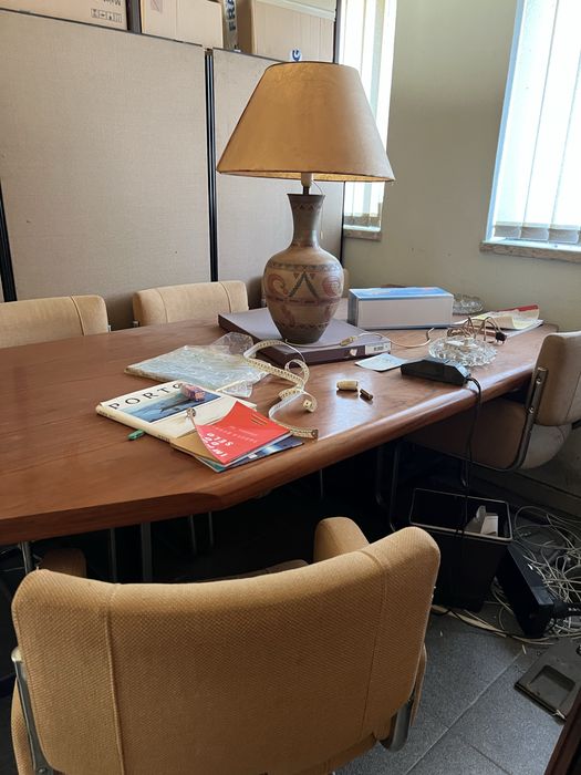 Mesa de reunioes ou jantar