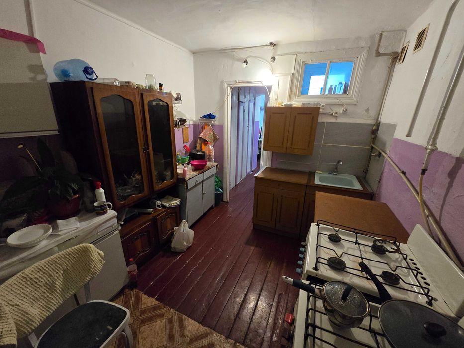 Здається кімн.в гуртожитку по вул.Антонова в р-ні Замостя,читайте опис