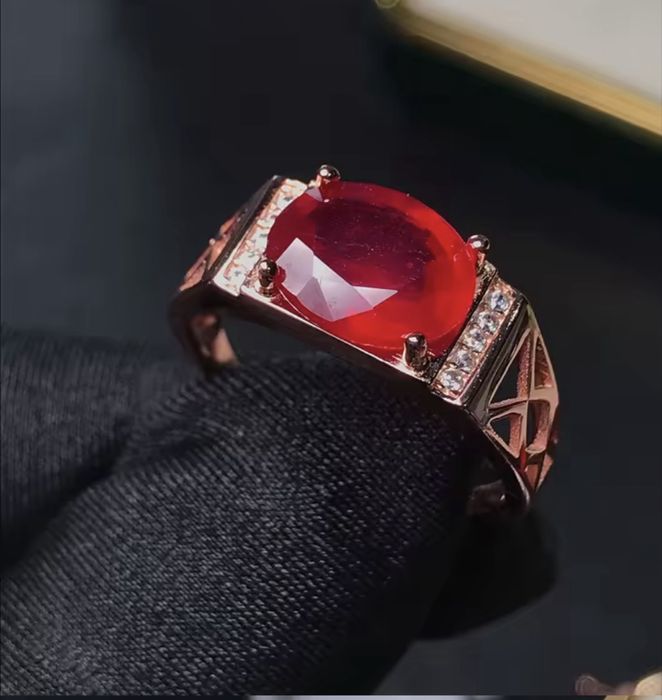 Каблучка з натуральним Рубіном (унісекс)