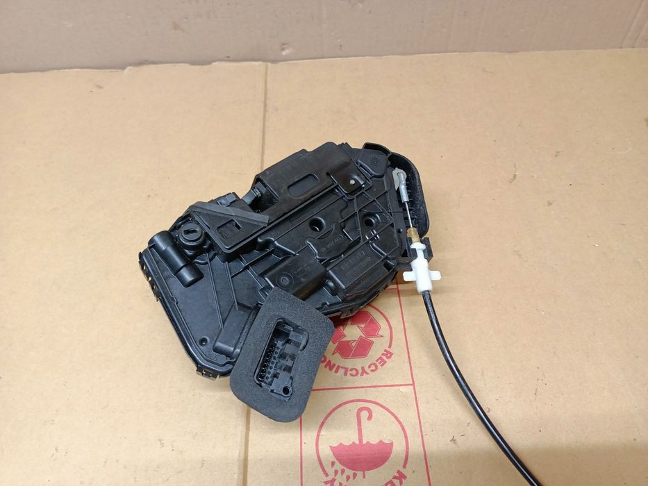 Zamek drzwi prawy tył tylny prawy Volkswagen Golf VII